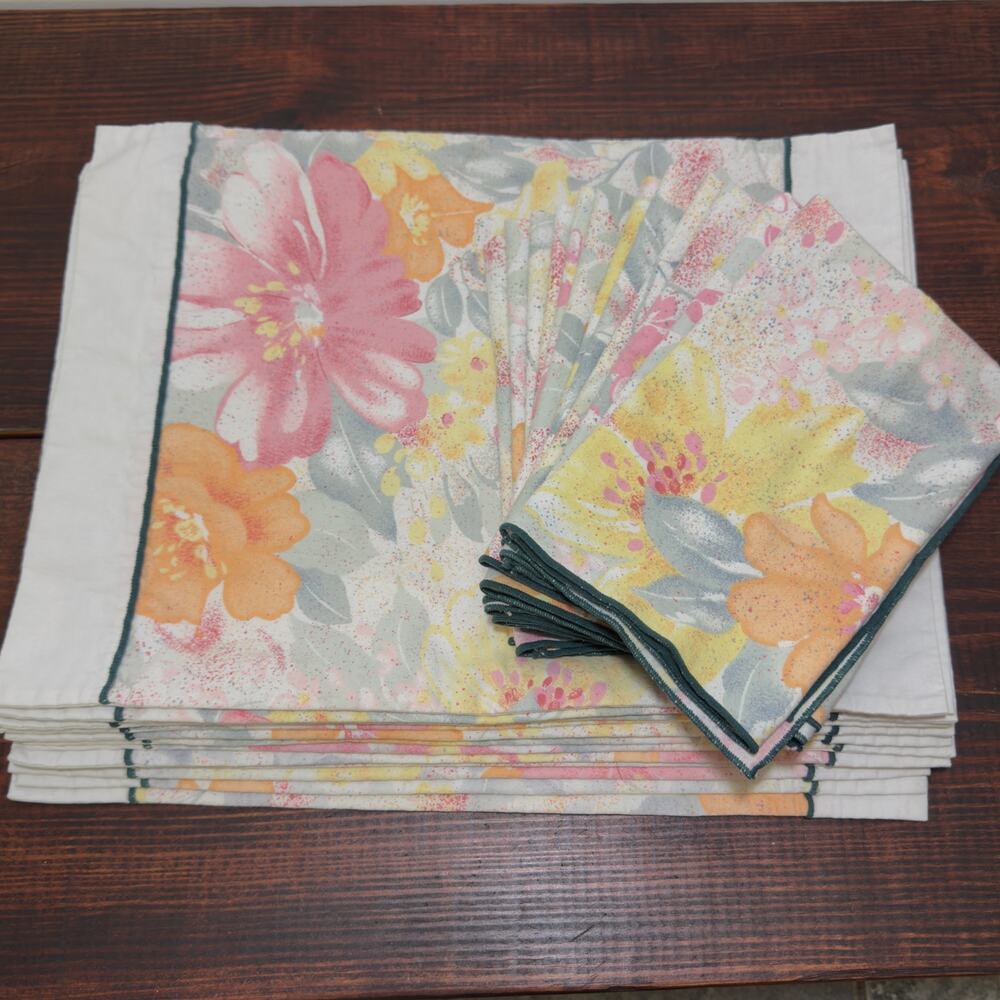 VINTAGE Floral 24pc Table Setting Placemat & Cloth Napkin Set